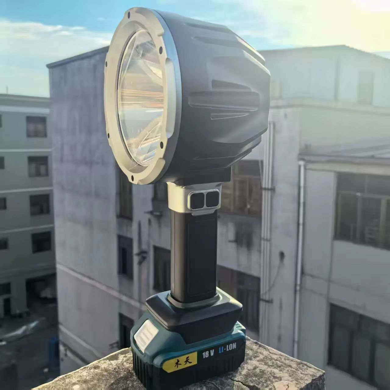 Lampe de Travail & Projecteur Haute Puissance (High Power LED Work Light) - ASTEY 2026 – Image 5